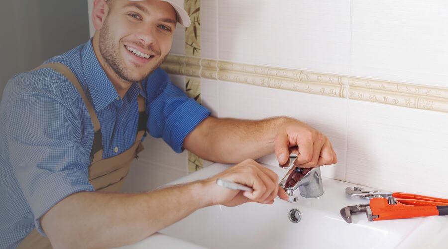 Professional sink repair in Traver, CA
